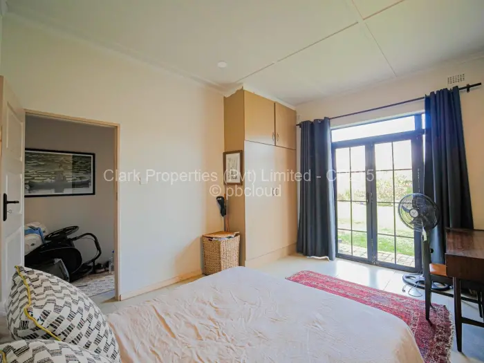 Townhouse/Complex/Cluster for Sale in Greendale, Harare