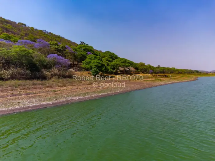 Commercial Stand for Sale in Lake Chivero, Lake Chivero