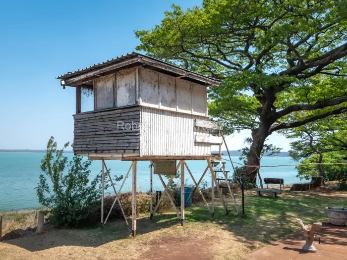 Commercial Stand for Sale in Lake Chivero, Lake Chivero