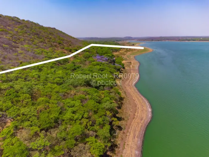 Commercial Stand for Sale in Lake Chivero, Lake Chivero