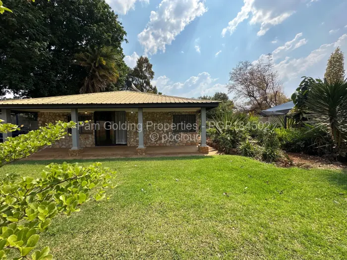 Townhouse/Complex/Cluster to Rent in Marlborough