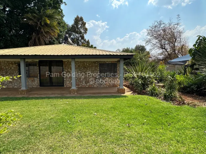 Townhouse/Complex/Cluster to Rent in Marlborough