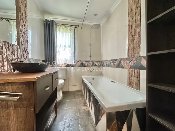 Townhouse/Complex/Cluster to Rent in Marlborough