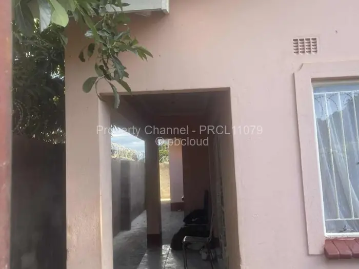 5 Bedroom House for Sale in Chitungwiza, Chitungwiza