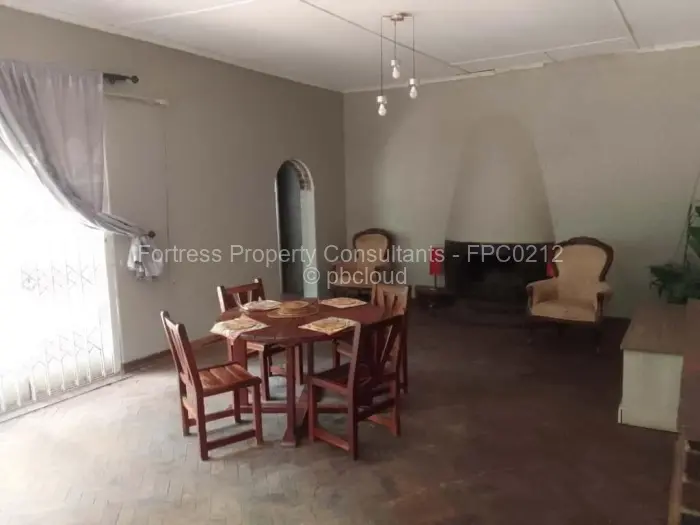 4 Bedroom House to Rent in Borrowdale