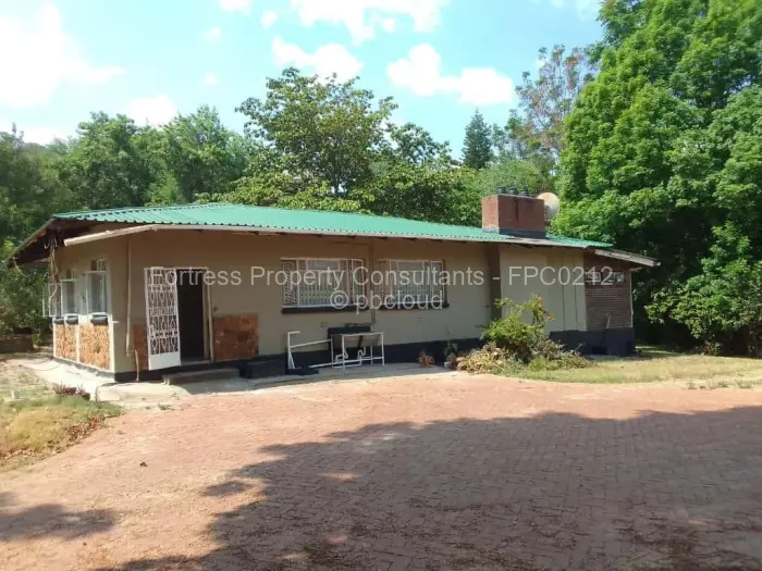 4 Bedroom House to Rent in Borrowdale
