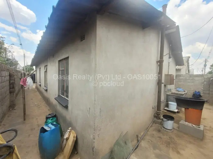 4 Bedroom House for Sale in Chitungwiza, Chitungwiza