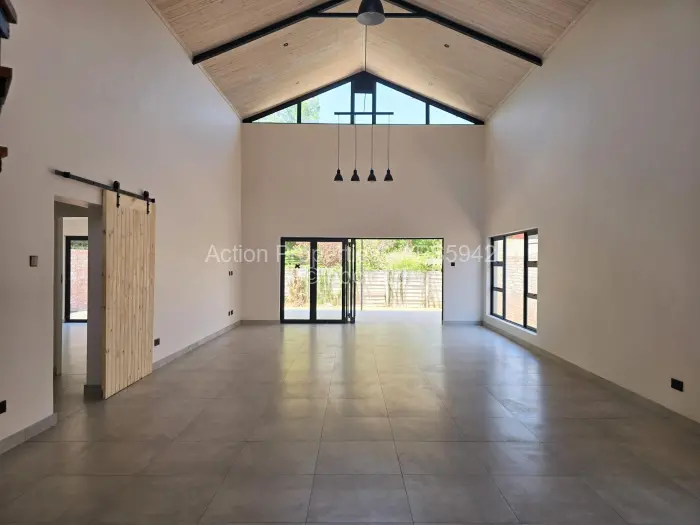 Townhouse/Complex/Cluster for Sale in Newlands, Harare