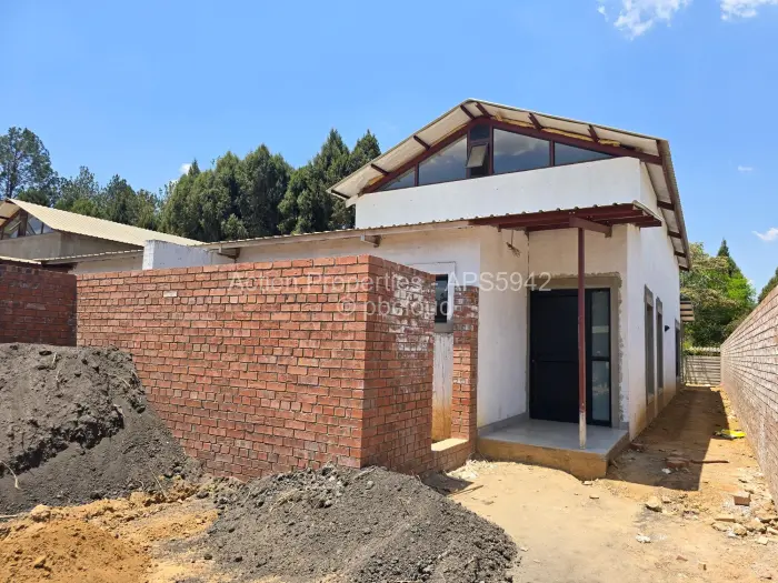 Townhouse/Complex/Cluster for Sale in Newlands, Harare