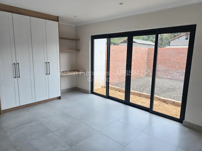Townhouse/Complex/Cluster for Sale in Newlands, Harare