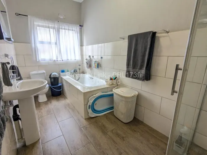3 Bedroom Cottage/Garden Flat to Rent in Newlands