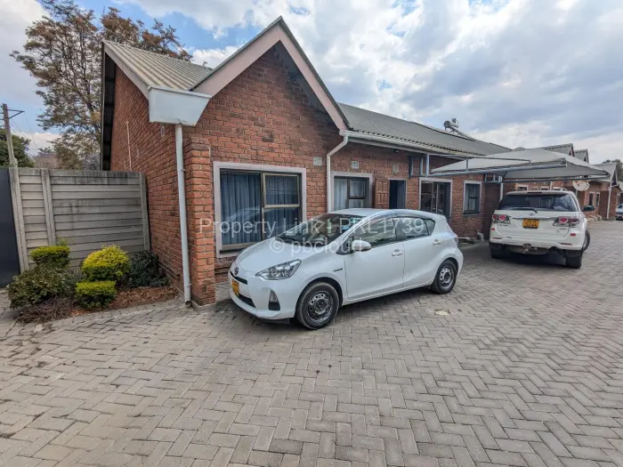 3 Bedroom Cottage/Garden Flat to Rent in Newlands