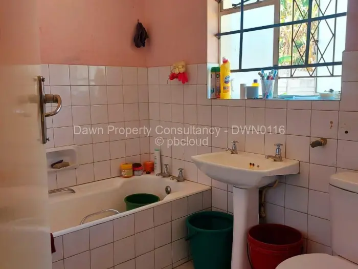 4 Bedroom House for Sale in Sunridge, Harare