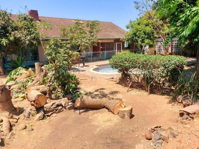 4 Bedroom House for Sale in Sunridge, Harare