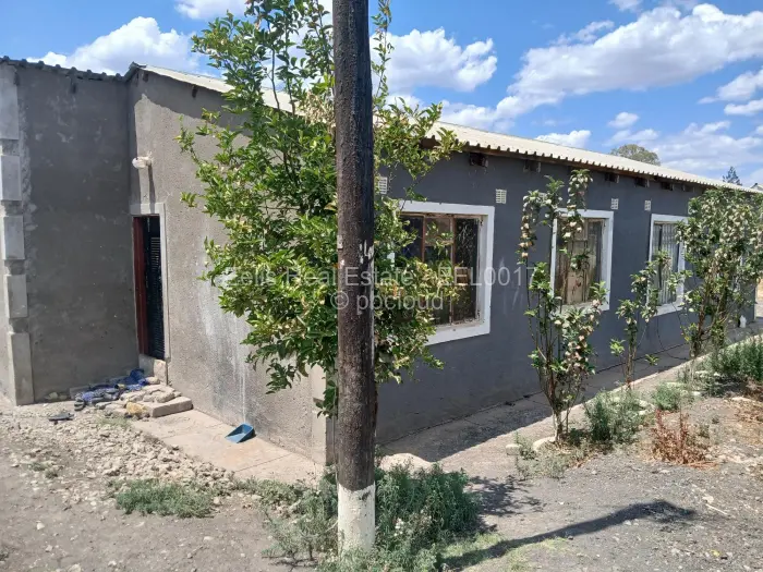 3 Bedroom House for Sale in Montrose, Gweru