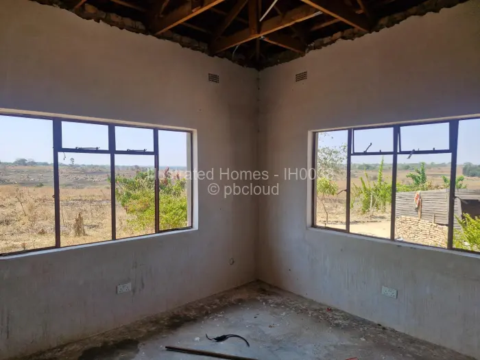4 Bedroom House for Sale in Macheke, Macheke