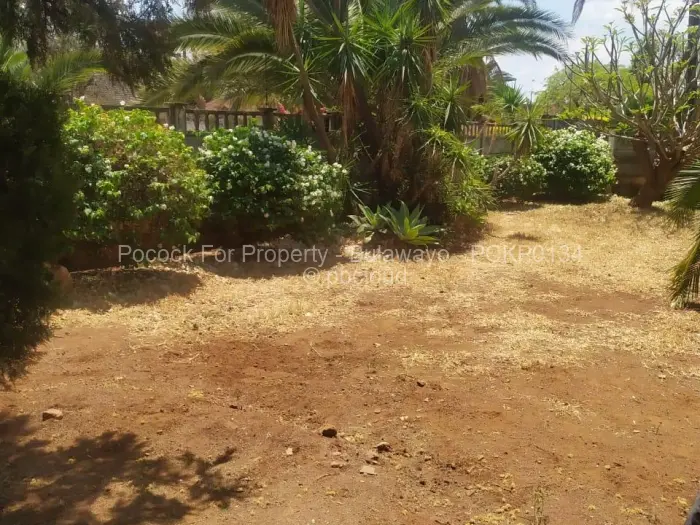 3 Bedroom House for Sale in Montrose Byo, Bulawayo
