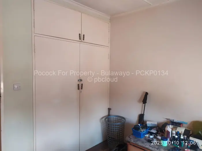 3 Bedroom House for Sale in Montrose Byo, Bulawayo
