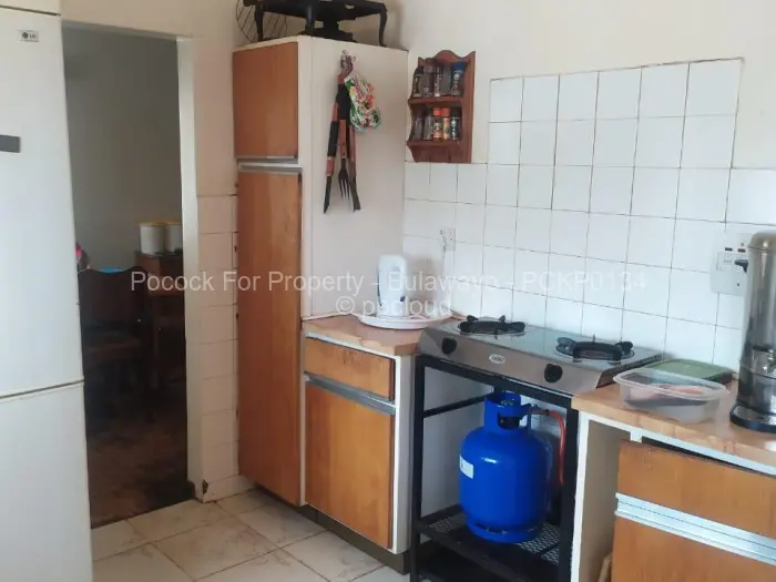 3 Bedroom House for Sale in Montrose Byo, Bulawayo