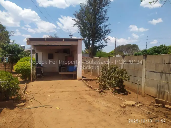 3 Bedroom House for Sale in Montrose Byo, Bulawayo
