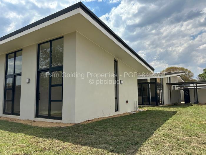 Townhouse/Cluster to Rent in Newlands, Harare