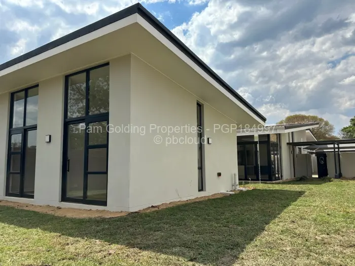 Townhouse/Complex/Cluster to Rent in Newlands