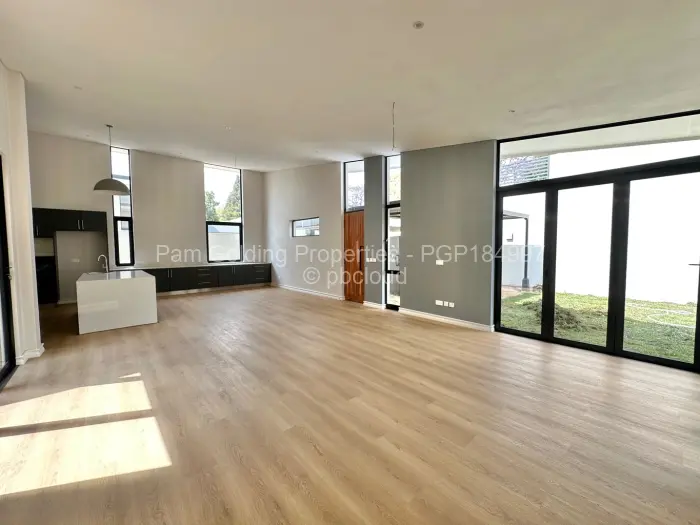 Townhouse/Complex/Cluster to Rent in Newlands