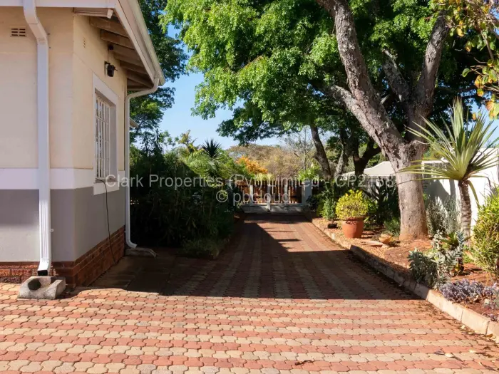 Townhouse/Complex/Cluster for Sale in Greystone Park, Harare