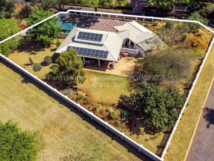 Townhouse/Cluster for Sale in Greystone Park, Harare