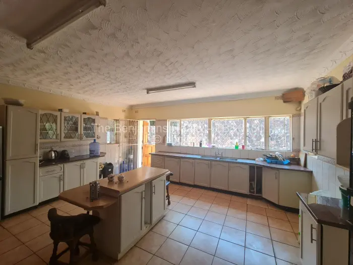 5 Bedroom House to Rent in Westgate