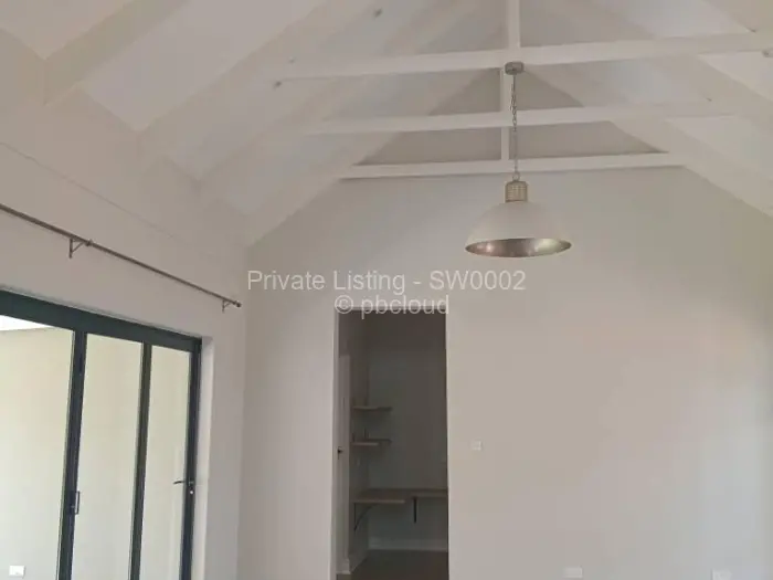 Townhouse/Complex/Cluster to Rent in Mount Pleasant, Harare