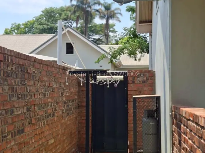 Townhouse/Complex/Cluster to Rent in Mount Pleasant, Harare