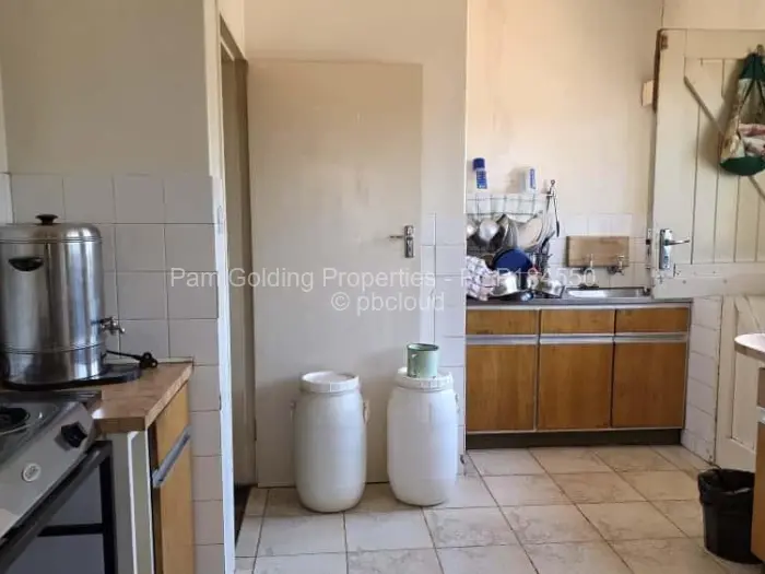 3 Bedroom House for Sale in Montrose Byo, Bulawayo