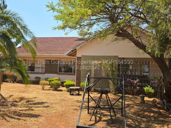 3 Bedroom House for Sale in Montrose Byo, Bulawayo