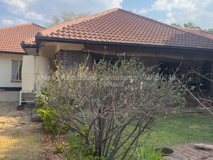 5 Bedroom House to Rent in Burnside, Bulawayo