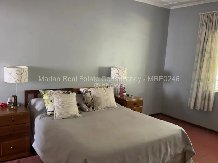 5 Bedroom House to Rent in Burnside, Bulawayo