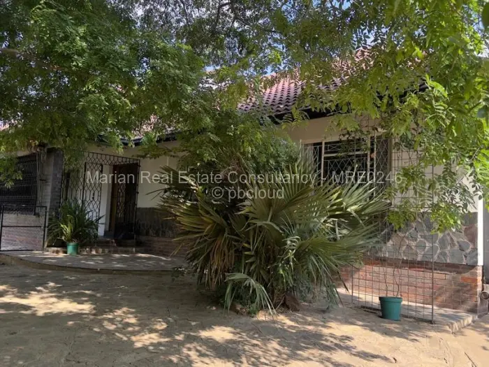 5 Bedroom House to Rent in Burnside, Bulawayo