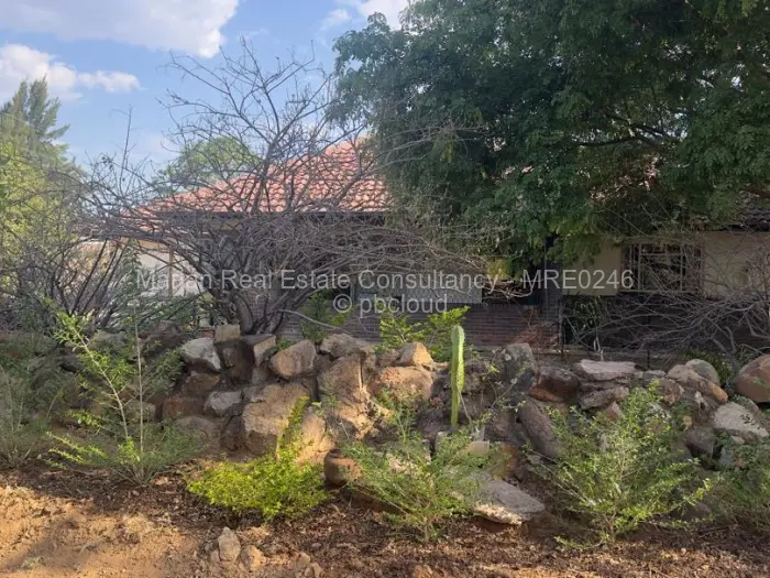 5 Bedroom House to Rent in Burnside, Bulawayo