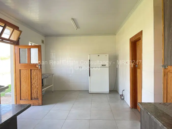 5 Bedroom House for Sale in Kumalo, Bulawayo