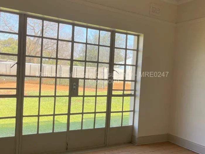 5 Bedroom House for Sale in Kumalo, Bulawayo