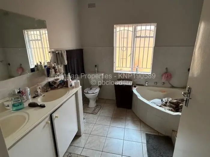 Townhouse/Complex/Cluster for Sale in Avondale, Harare