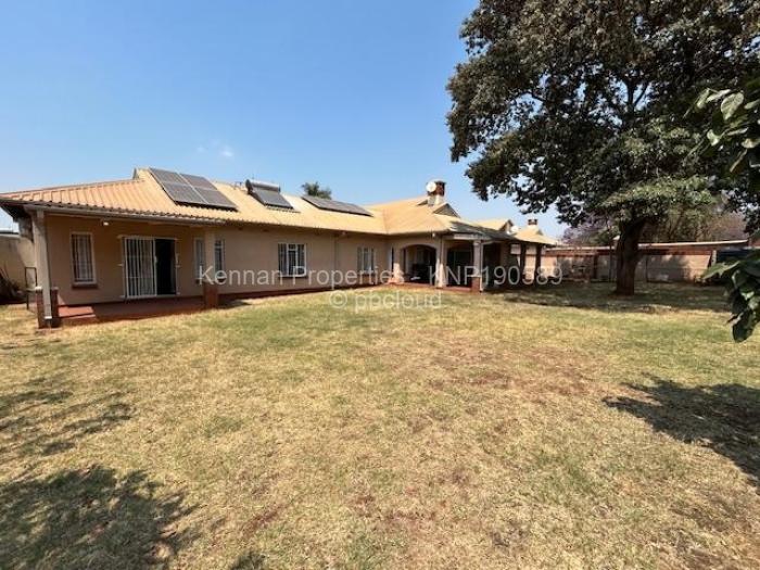 Townhouse/Cluster for Sale in Avondale, Harare