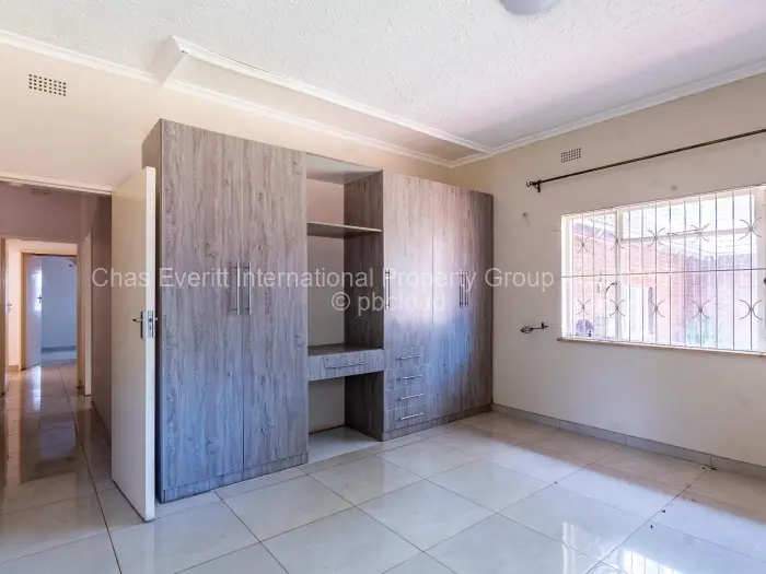 4 Bedroom House to Rent in Chisipite, Harare