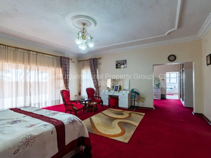 9 Bedroom House to Rent in Glen Forest
