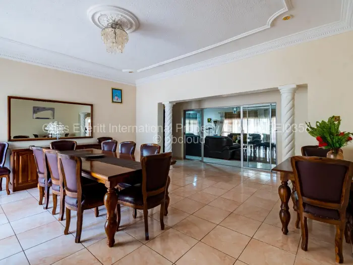 9 Bedroom House to Rent in Glen Forest