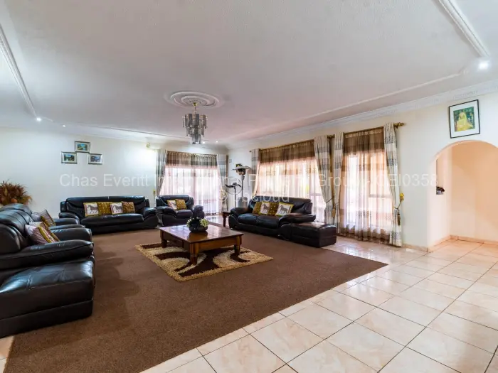 9 Bedroom House to Rent in Glen Forest
