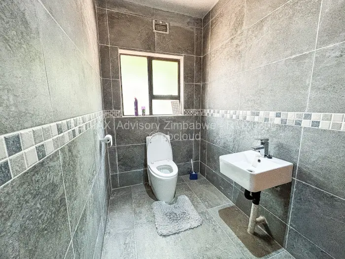 6 Bedroom House for Sale in Ruwa, Ruwa