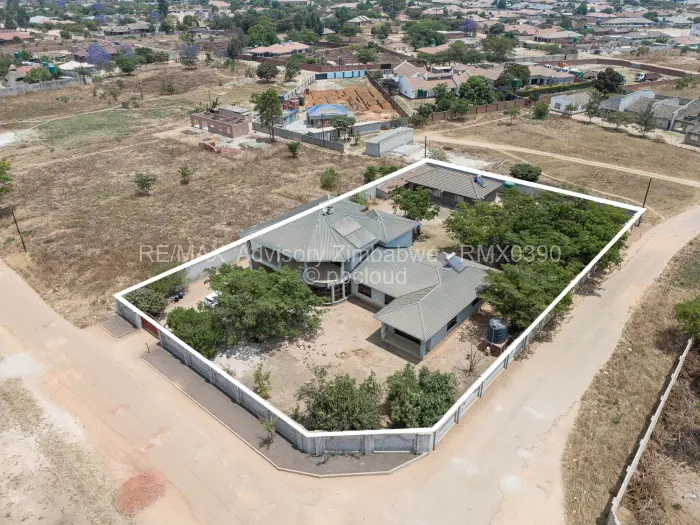 6 Bedroom House for Sale in Ruwa, Ruwa