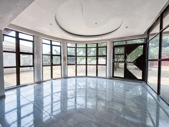 6 Bedroom House for Sale in Ruwa, Ruwa