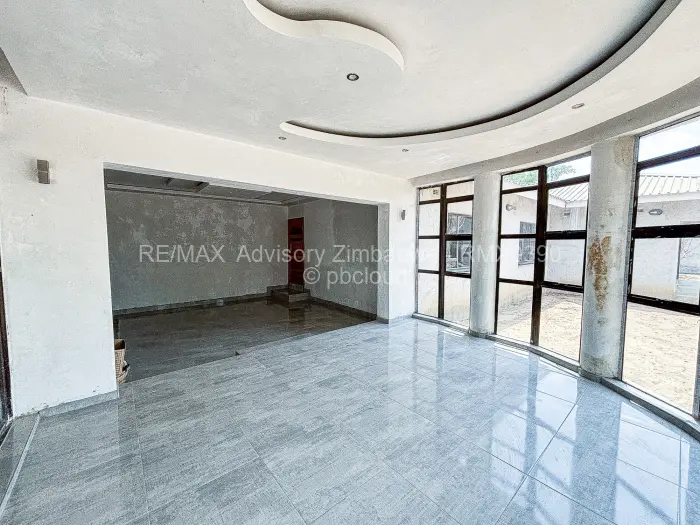 6 Bedroom House for Sale in Ruwa, Ruwa